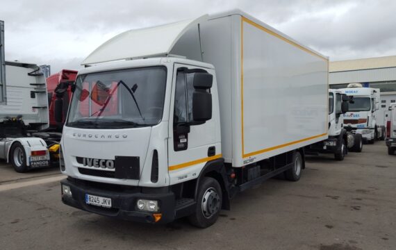 Entrega de camión de ocasión IVECO Eurcargo ML75E18, en Teruel.