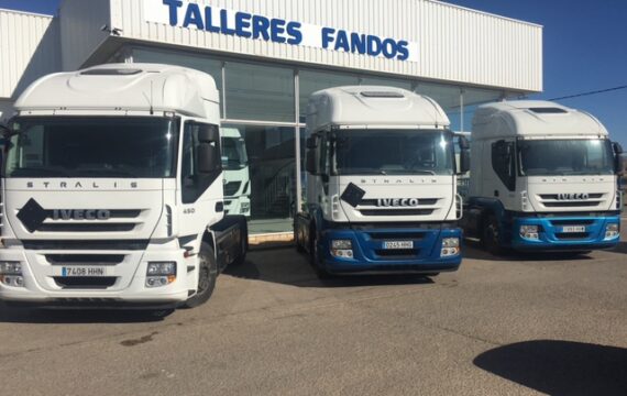 Entrega de 3 tractoras IVECO AT440S45TP para Andalucía.