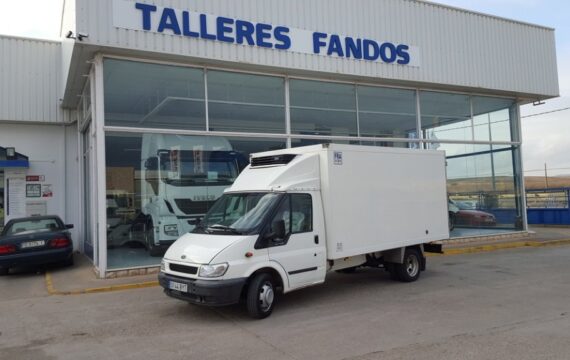 Entrega de una furgoneta  Ford Transit para Salamanca.