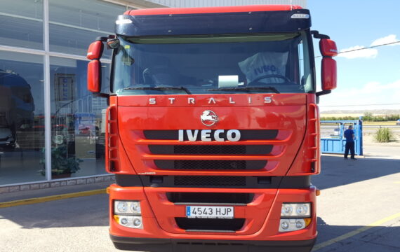 Entrega tractora IVECO AS440S42TP para La Coruña.