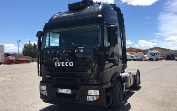 Entrega de tractora de ocasión IVECO para Alcañiz, Teruel.