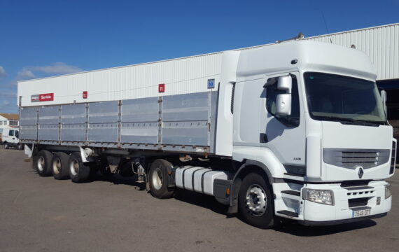 Entrega de cabeza tractora  Renault Premium 440.18 DXI en Ciudad Real.