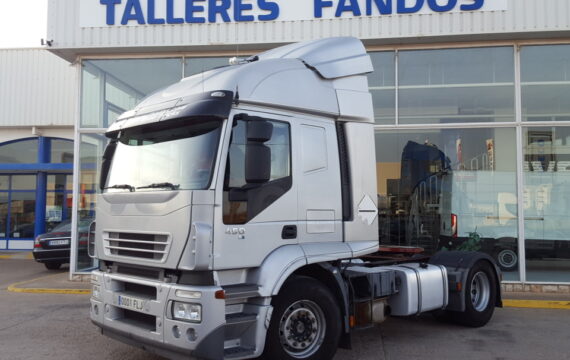 Entrega de tractora IVECO AT440S45TP para Lleida.