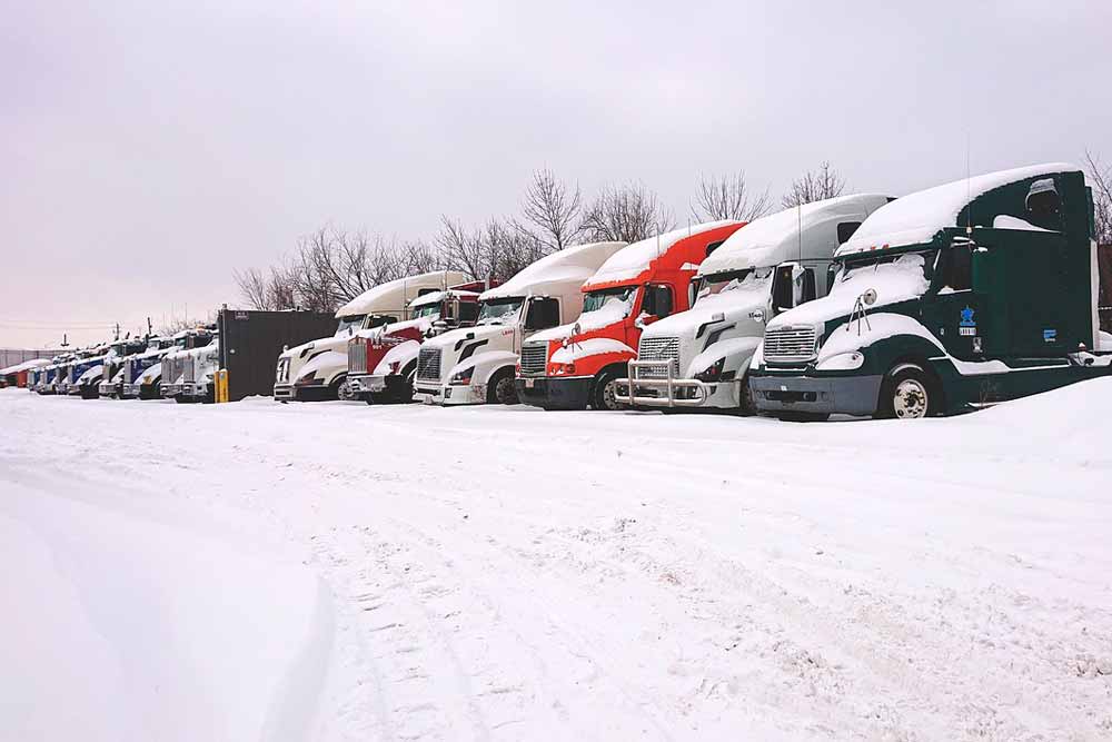 Consejos para conducir vehículos pesados en la nieve